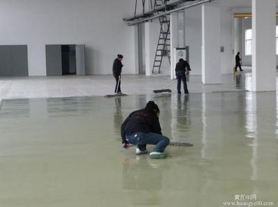頂天保潔公司 專業清除頑固污跡，守護建筑清潔之美